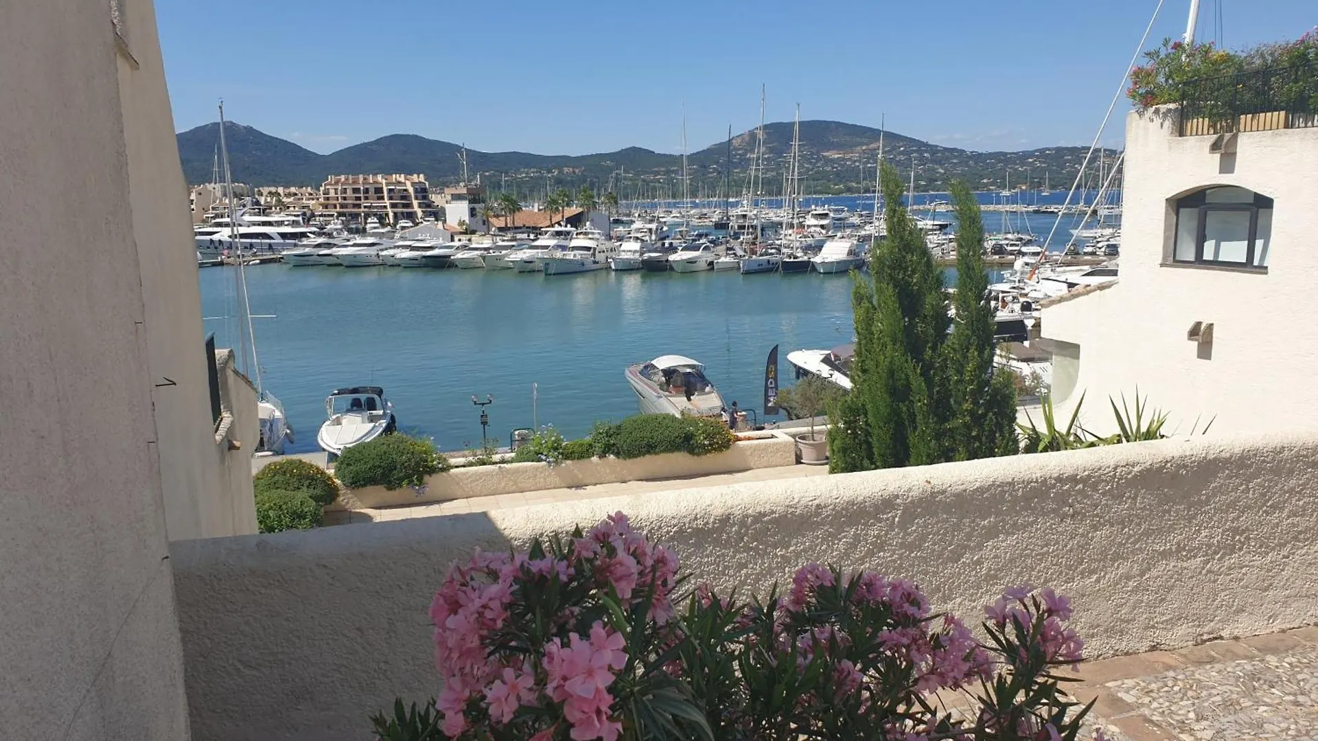 Les Marines De Cogolin Apartment
