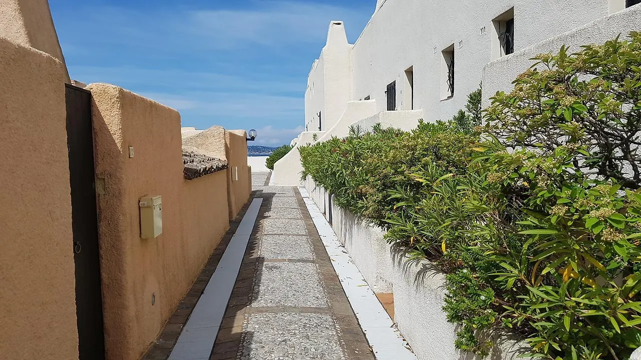 Les Marines De Cogolin Apartment 0*,