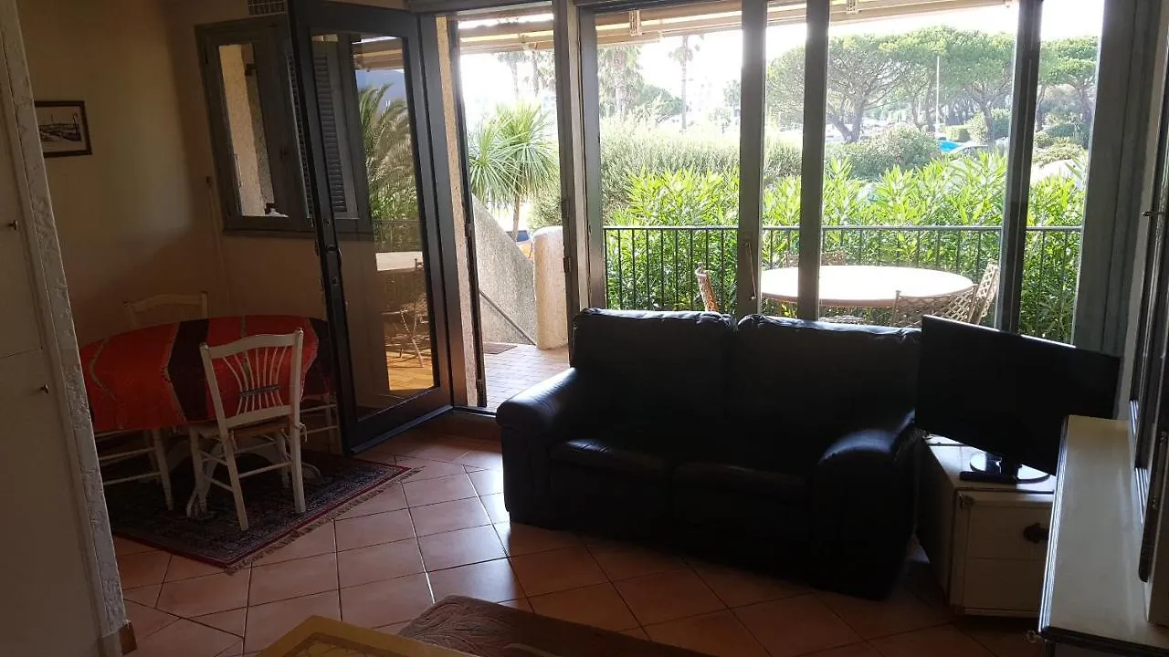 Les Marines De Cogolin Apartment